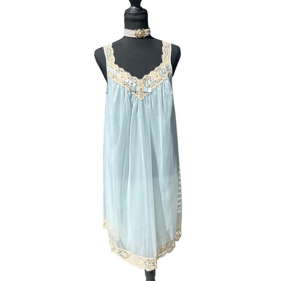 1960s Vanity Fair Peignoir Set Baby Blue Chiffon Robe + Slip Size S